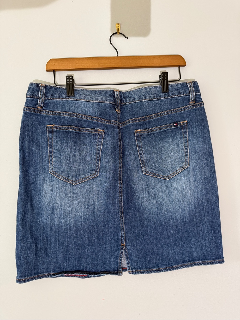 Tommy Hilfiger Denim Skirt – Medium Wash, Size 10